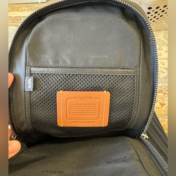 Coach Gotham Pack - Picture 11 of 14